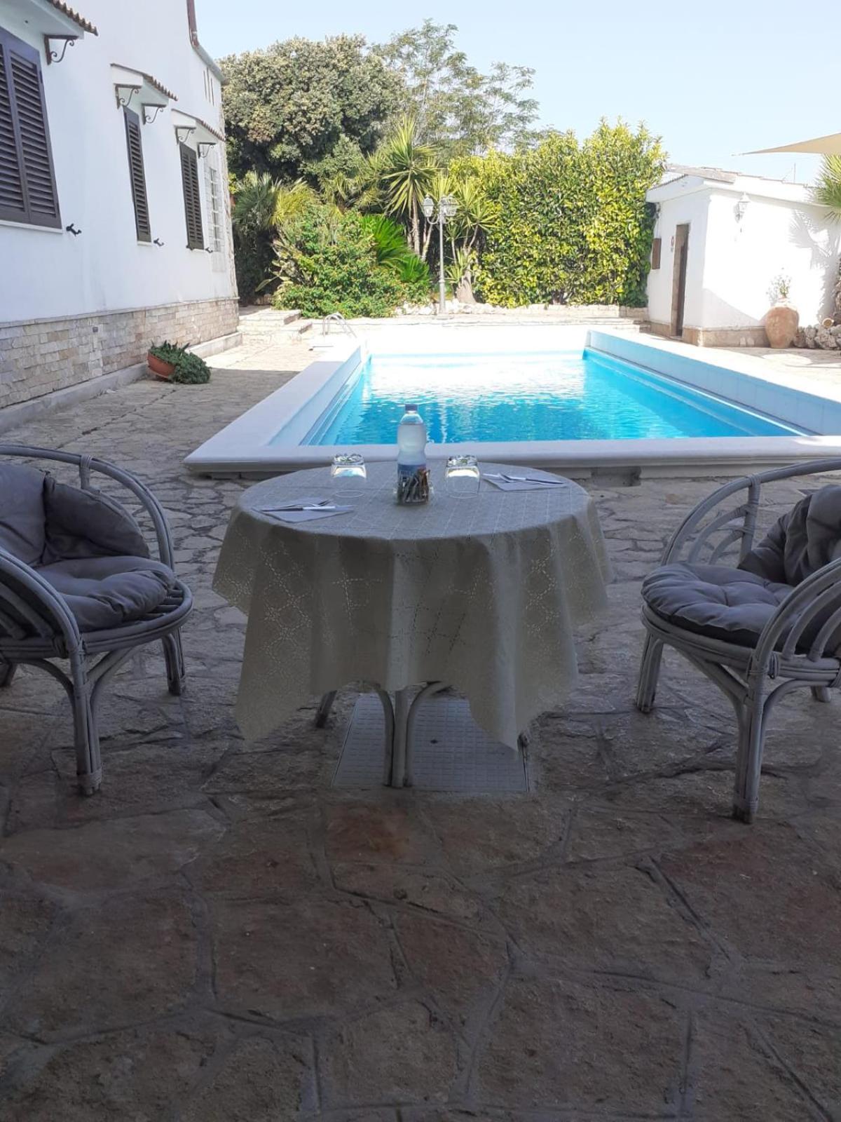 Villa Lina Bed&Breakfast Таранто Екстер'єр фото