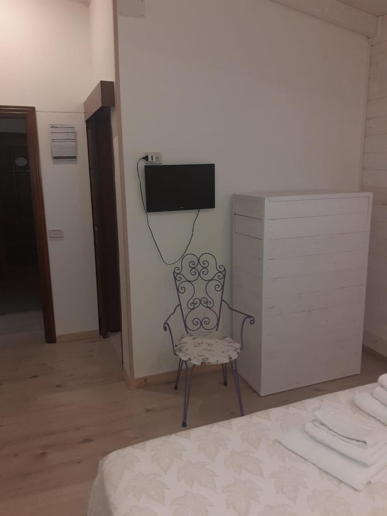 Villa Lina Bed&Breakfast Таранто Екстер'єр фото