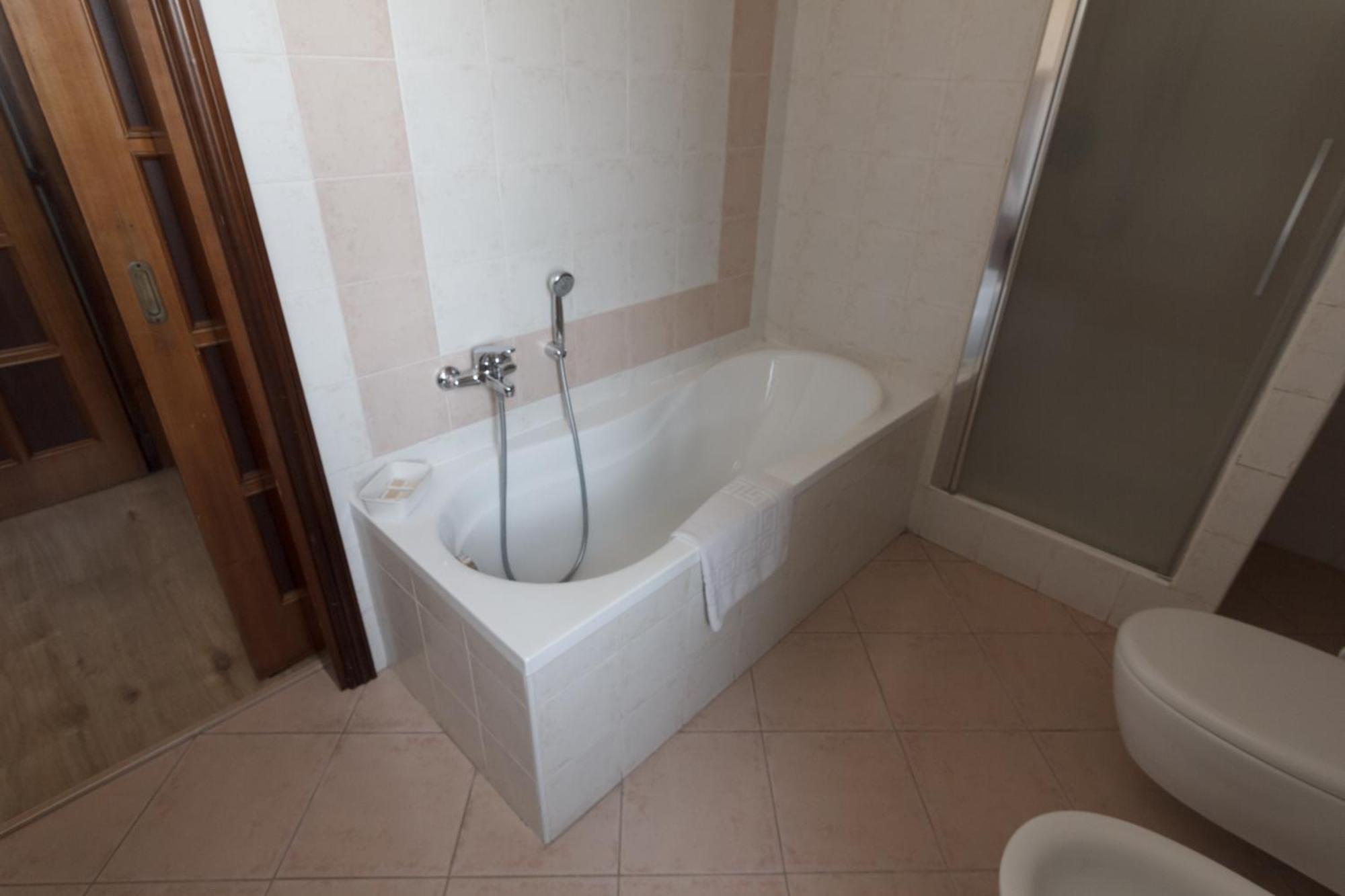 Villa Lina Bed&Breakfast Таранто Екстер'єр фото